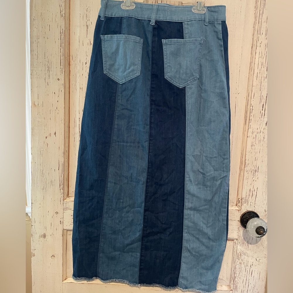 1945 Denim Patchwork maxi skirt. Size 6 - Picture 3 of 5